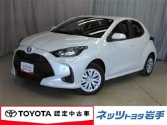 トヨタ　ヤリス ハイブリッド X 4WD