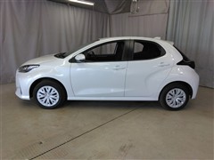 ヤリス ハイブリッド X 4WD