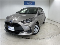 トヨタ ヤリス ハイブリッド G 4WD