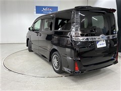 ヴォクシー HV ZS