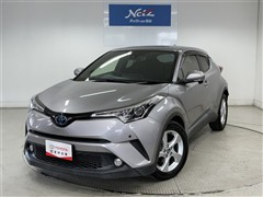 トヨタ C-HR HV S