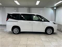 ノア ハイブリッド Z 4WD