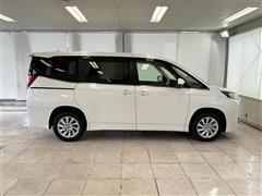 ノア ハイブリッド Z 4WD