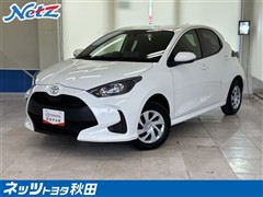 トヨタ　ヤリス X 4WD
