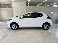 ヤリス X 4WD