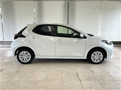 ヤリス ハイブリッド X 4WD