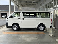 ハイエースV DX 4WD 3/9ニン