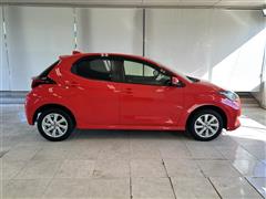 ヤリス ハイブリッド G 4WD