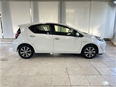 アクア S スタイルブラック