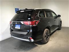 アウトランダーPHEV G セーフティ