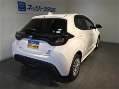 ヤリス ハイブリッド X 4WD
