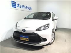 トヨタ　アクア X 4WD