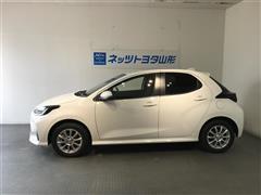 ヤリス ハイブリッド X 4WD