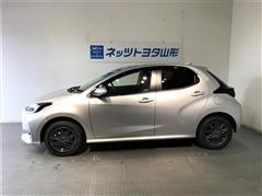 ヤリス ハイブリッド X 4WD