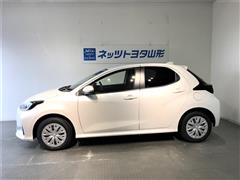 ヤリス ハイブリッド X 4WD