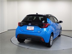 ヤリス ハイブリッド G 4WD