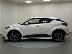 C-HR G-T 4WD