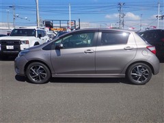 ヴィッツHEV Uスポーティパック