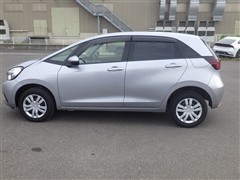 フィット ベーシック 4WD