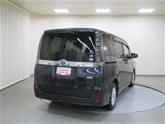 ヴォクシーHV V