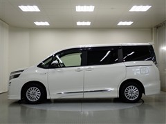 ヴォクシーHV V
