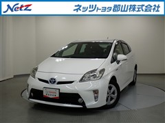 トヨタ　プリウス S