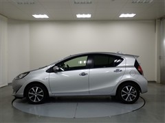 アクア S スタイルブラック