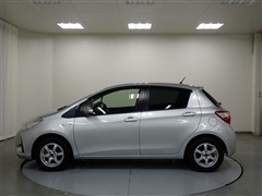 ヴィッツ ハイブリッド F