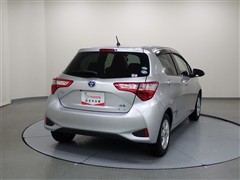 ヴィッツ ハイブリッド F