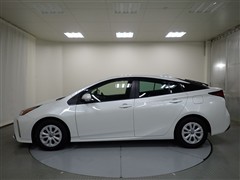 プリウス S セーフティプラス2