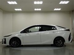プリウスPHV SナビGRスポーツ