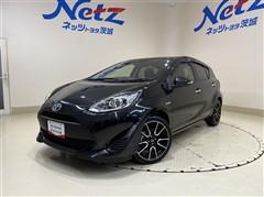 トヨタ　アクア S スタイルブラック