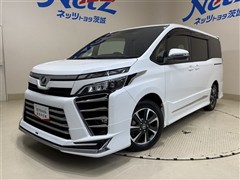 トヨタ　ヴォクシー ZS