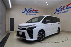 トヨタ　ヴォクシー ZS キラメキ3