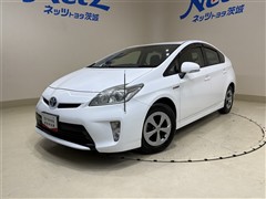 トヨタ プリウス S