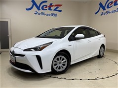 トヨタ プリウス S