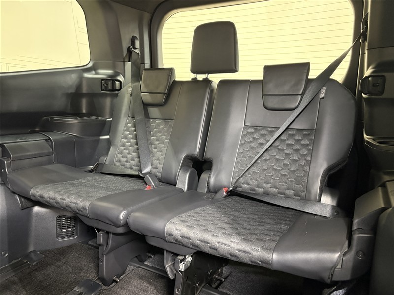 ヴォクシー ハイブリッド S-Z（431013146292）の中古車 | トヨタ認定