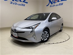 トヨタ プリウス A