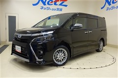 トヨタ ヴォクシーハイブリッド キラメキ3