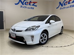 トヨタ プリウス S