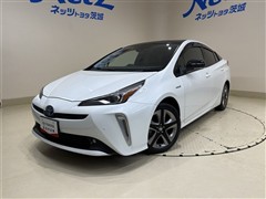 トヨタ　プリウス A ツーリングセレクション