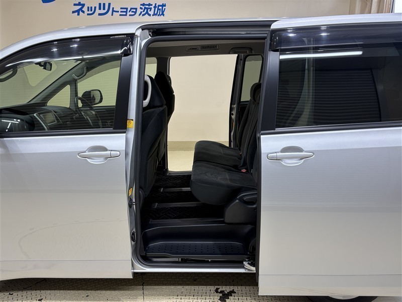 ヴォクシー X Lエディション（431015918403）の中古車 | トヨタ認定