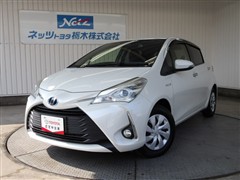 トヨタ　ヴィッツ HV F セーフティED