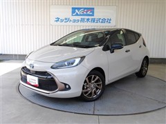 トヨタ　アクア Z ラフィネ