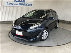 トヨタ　アクア S