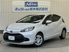 トヨタ　アクア X