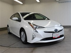 プリウス S セーフティプラス