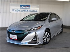 トヨタ　プリウスPHV S