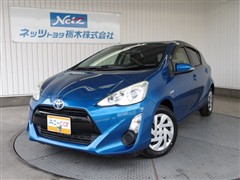 トヨタ　アクア S