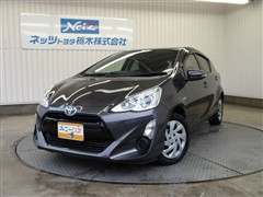 トヨタ　アクア S